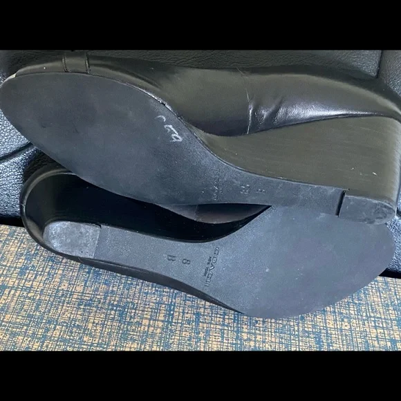 Coach temple wedge heels black left is 8/right is 8.5 - Picture 6 of 6